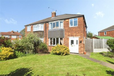 Property on Robin Hood Crescent, DN3 2JJ