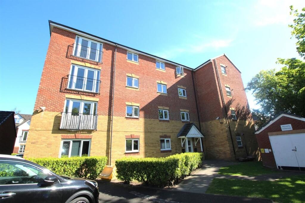 Property main image