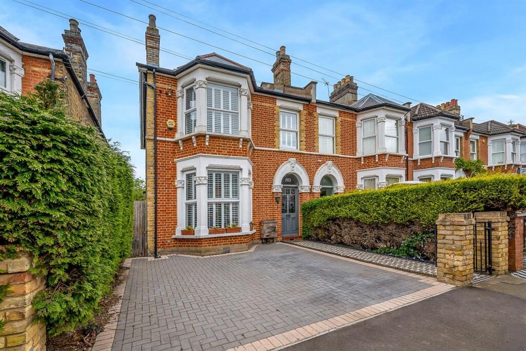 Terraced House