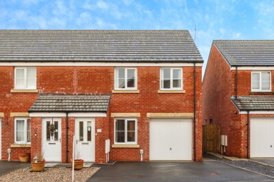 Property on Ffordd Y Glowyr, SA17 4JJ