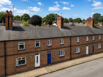 Property on Browns Lane, CH4 7JU