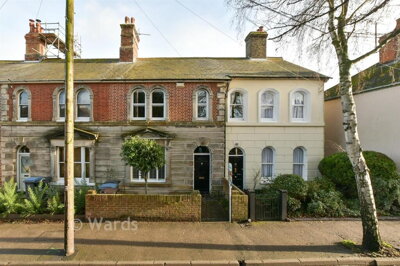 Property on High Street, CT3 1AW