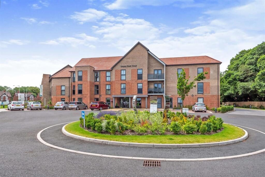 Property main image