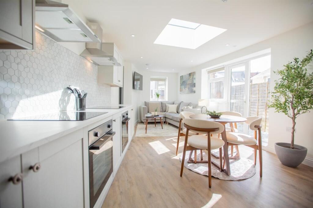 Terraced House