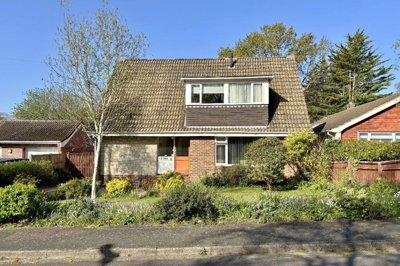 Property on Hocombe Drive, SO53 5QE