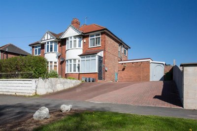 Property on Thelwall New Road, WA4 2JF