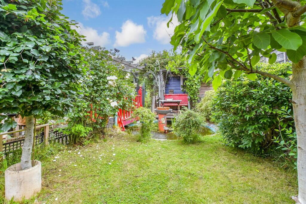 Terraced House
