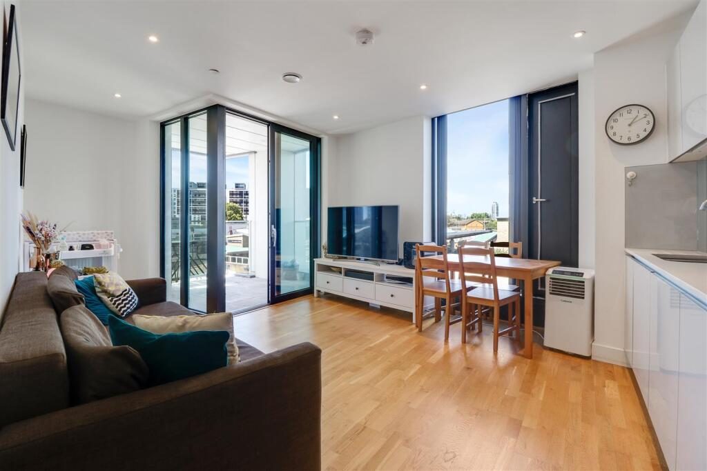 Property main image