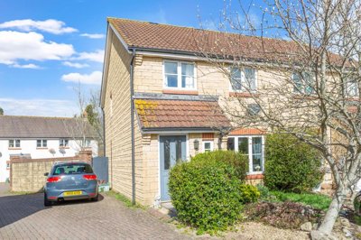 Property on Hine Close, SP8 4GN