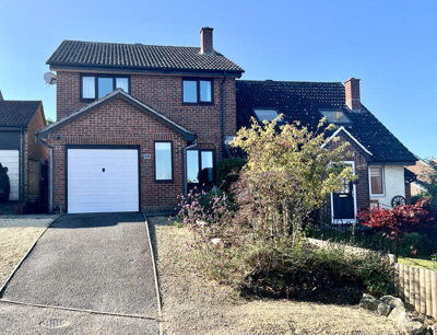Property on Cotswold Close, SN11 8LL