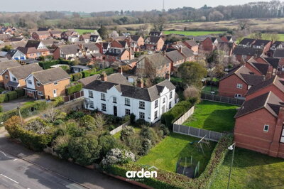 Property on Droitwich Road, WR3 8RN