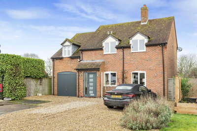 Property on The Laurels, OX44 7XP