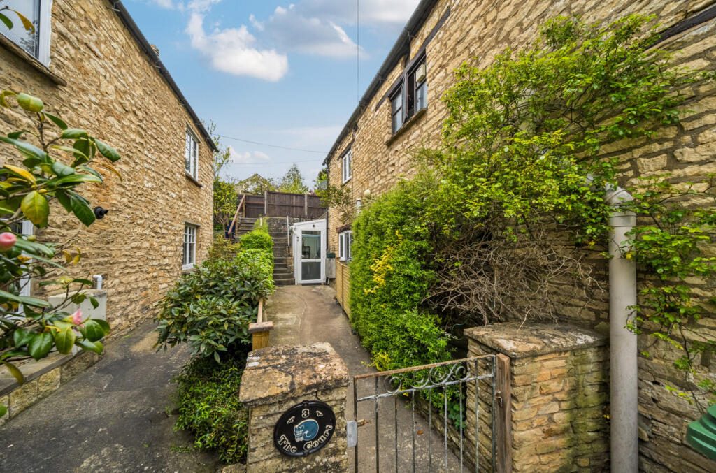 Terraced House