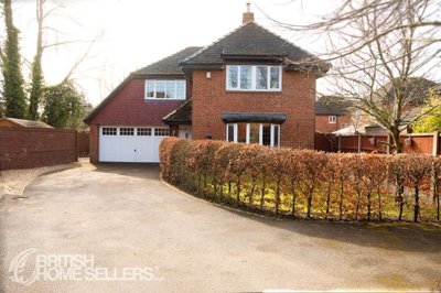 Property on Woodfold, PR1 0WZ