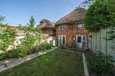 Property on Chapel Street, RG18 4QN
