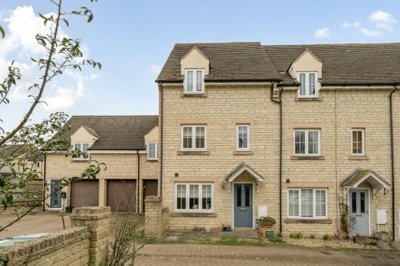 Property on Westcote Close, OX28 5FF