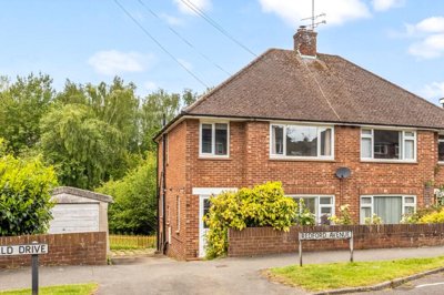 Property on RH12 2HJ