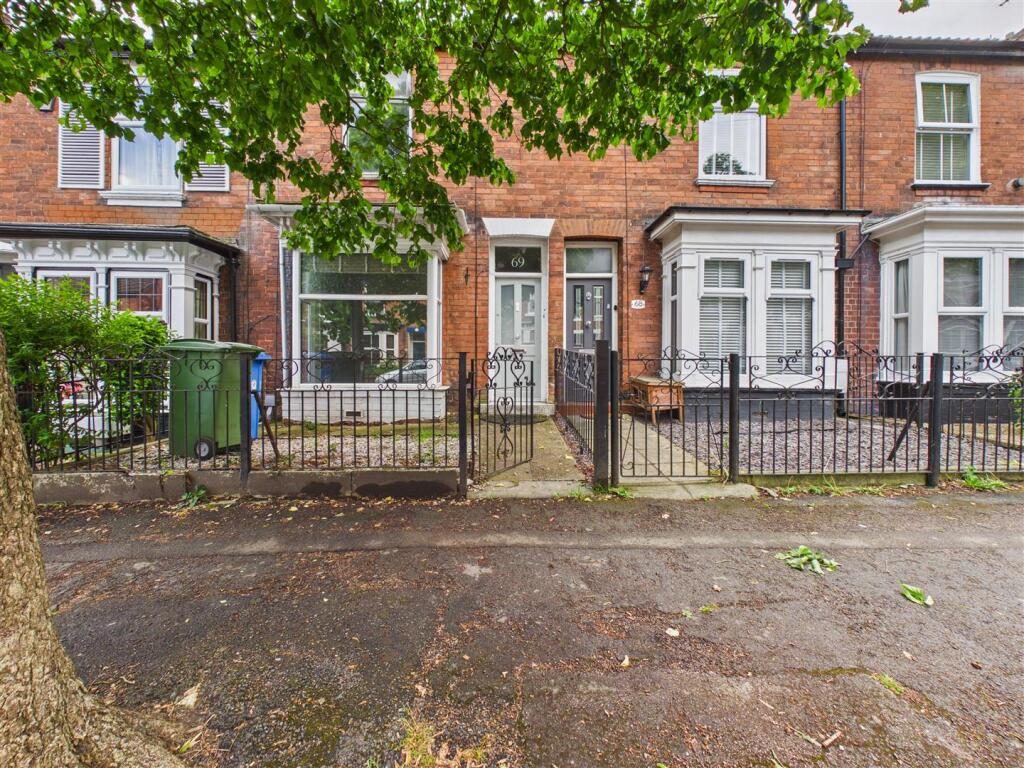 Property main image