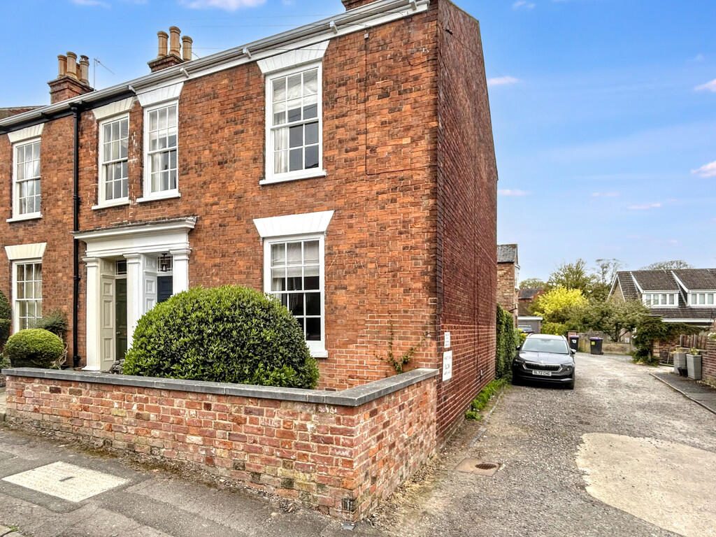 Terraced House