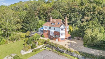 Property on Wargrave Road, RG10 8PH