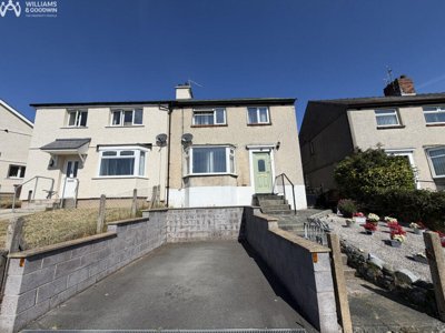 Property on Pen Y Wern, LL57 4TS