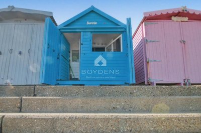 Property on Southview Drive, CO14 8EW