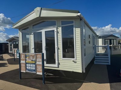 Property on Chilling Lane, SO31 9HG