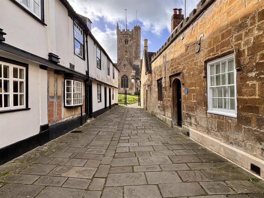Terraced House