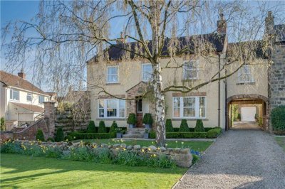 Property on Roseberry Green, HG4 3HZ