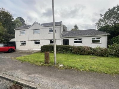 Property on Thornhill Road, SA14 6PR