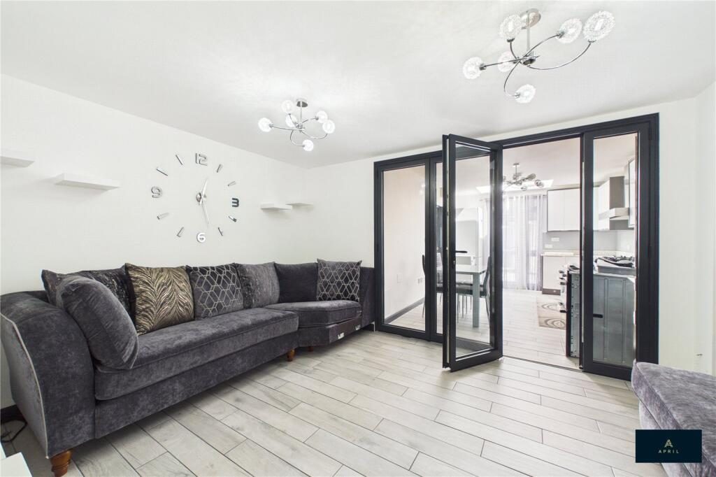 Arundel Close, London, E15