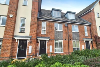 Property on Fullbrook Avenue, RG7 1FF