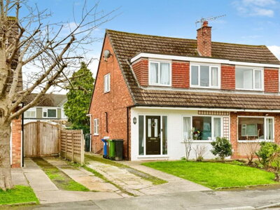 Property on Tewkesbury Close, SK8 7QQ