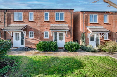 Property on Oak Place, B50 4GL