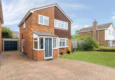 Property on Benning Way, RG40 1XX