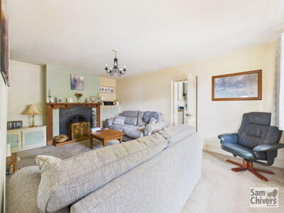 Property on Edford Green, BA3 5DB