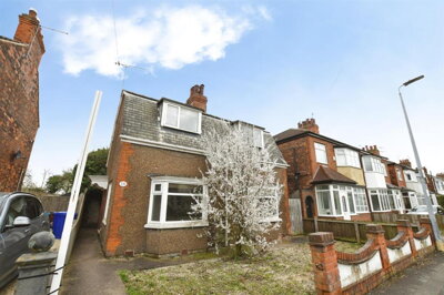 Property on Etherington Road, HU6 7JP