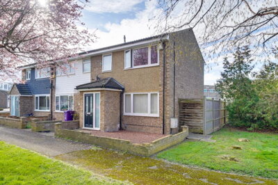 Property on Wordsworth Close, SG8 5TG