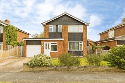 Property on Clifford Drive, CH4 7PA
