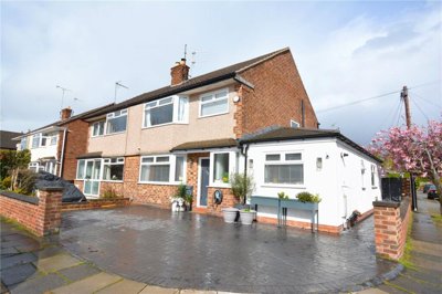 Property on Southbourne Road, CH45 8QA