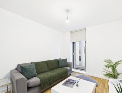 Property on Michigan Avenue, M50 2HH