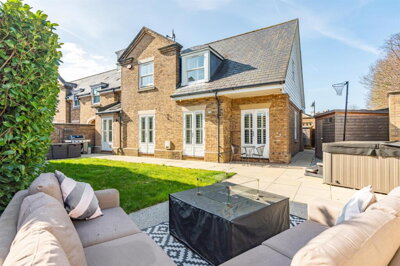 Property on Orchid Close, EN7 5NF