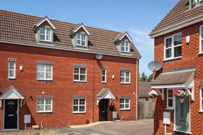Property on Vicarage Road, NN10 0BF