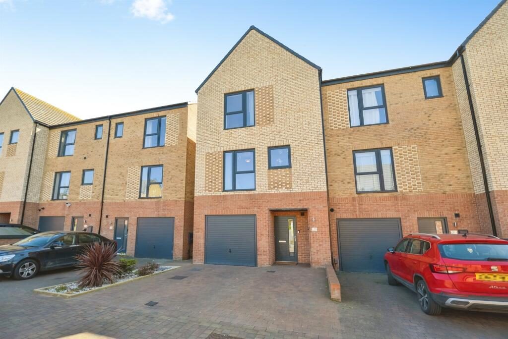 Terraced House