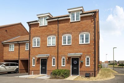 Property on Diamond Drive, OX11 6FH
