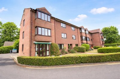 Property on Broadwater, HP4 2AH