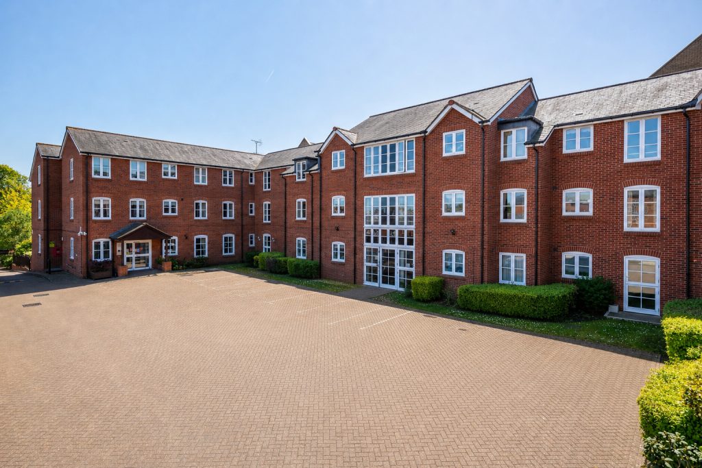 Property main image