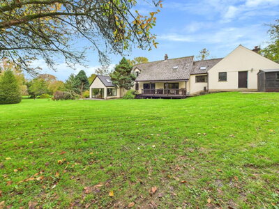 Property on SA62 6HX