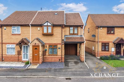 Property on Bronze Close, CV11 4YD