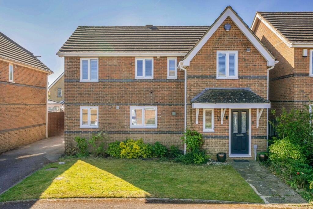 Megone Close, Hawkinge, CT18